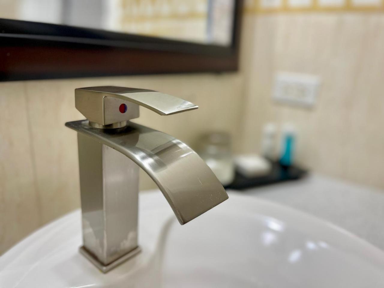 Baker'S Suites Simpson Bay Bagian luar foto